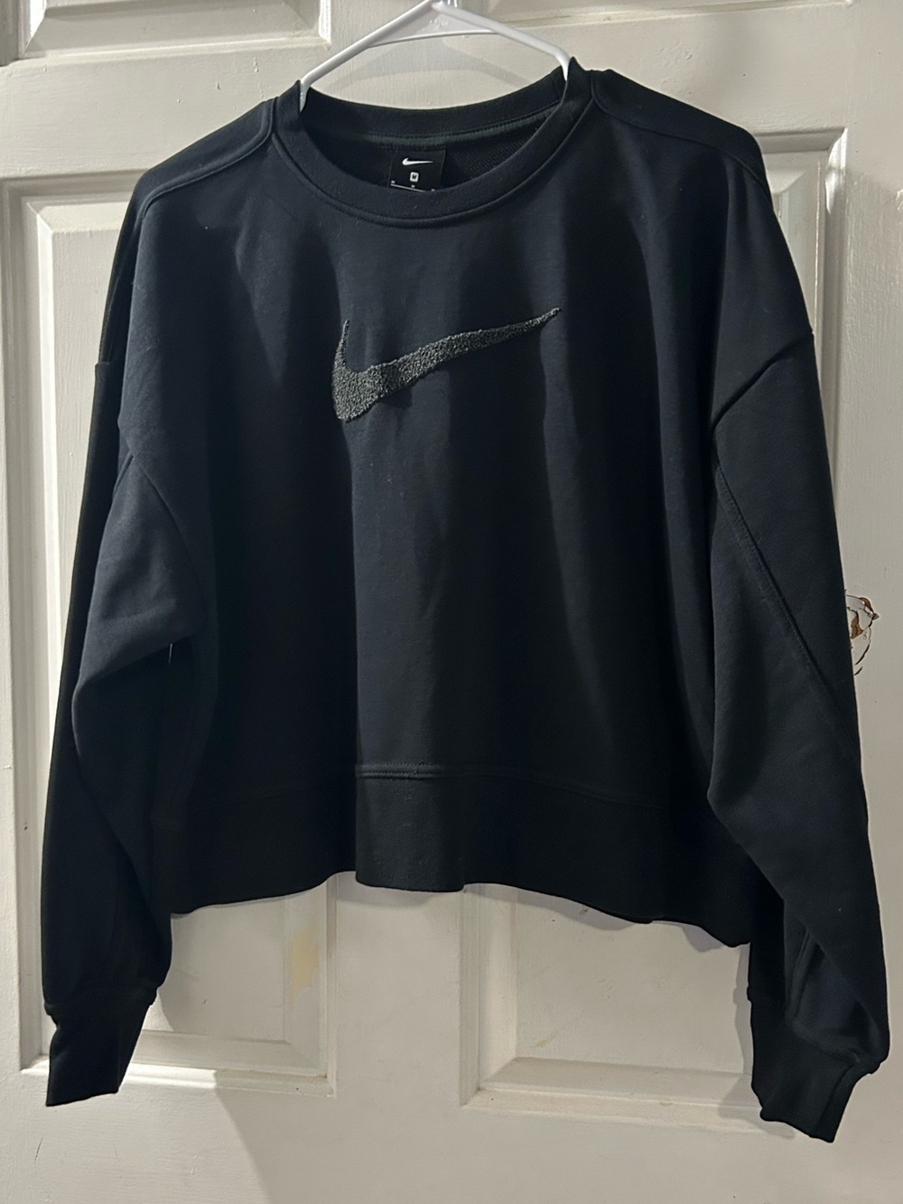 Nike Women's Black Cropped Crew Sweatshirt with Embroidered Swoosh